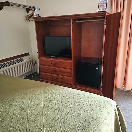 Knights Inn Mackinaw City Dış mekan fotoğraf