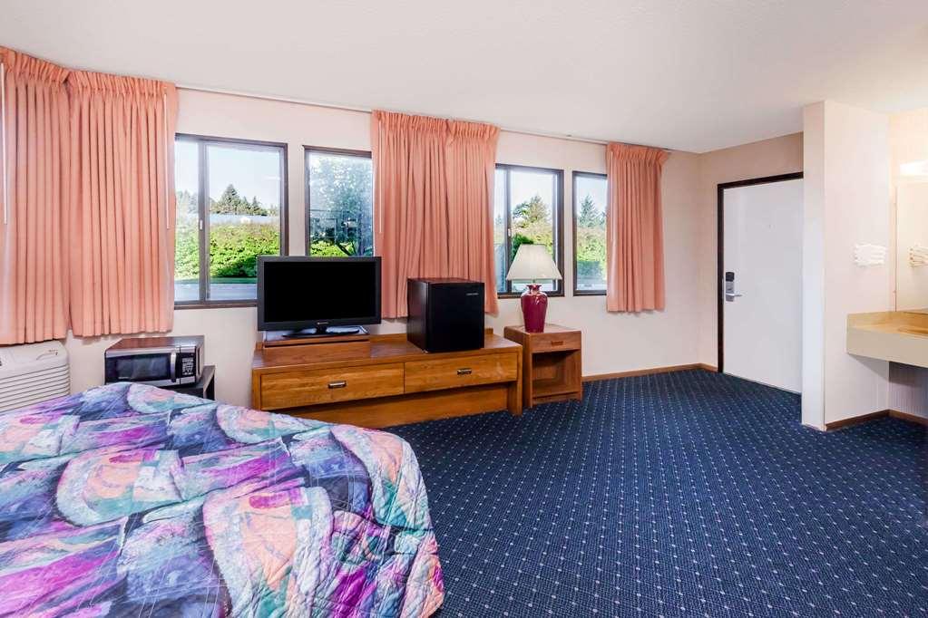 Knights Inn Mackinaw City Oda fotoğraf