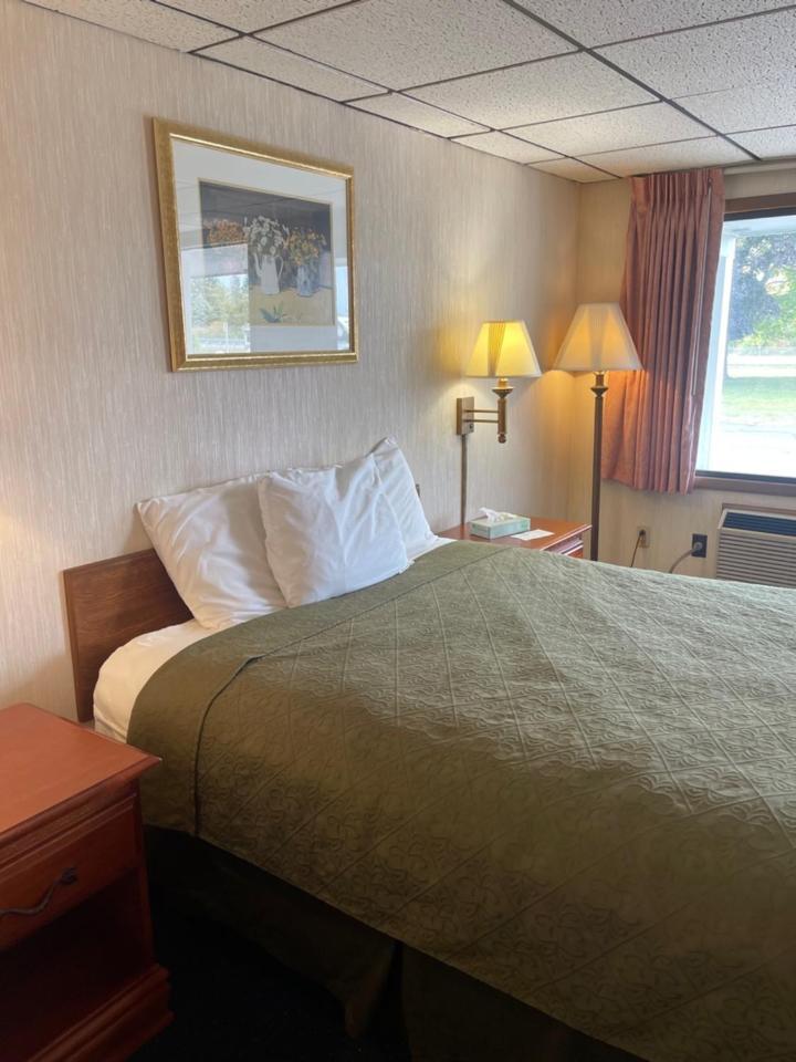 Knights Inn Mackinaw City Dış mekan fotoğraf