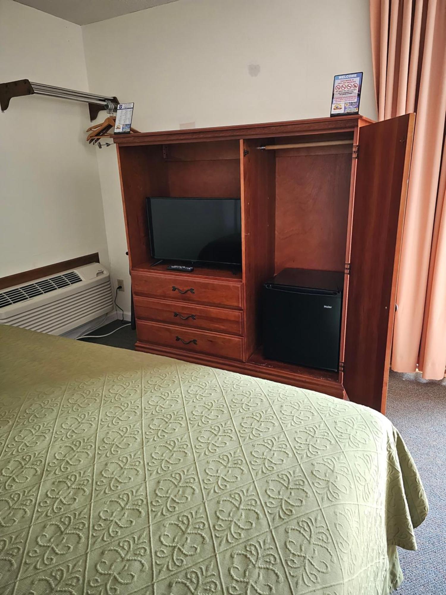 Knights Inn Mackinaw City Dış mekan fotoğraf