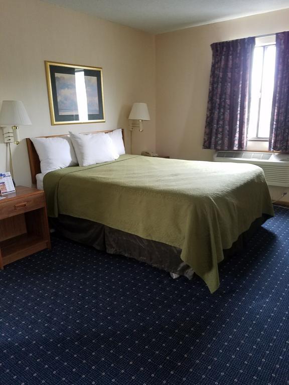 Knights Inn Mackinaw City Dış mekan fotoğraf